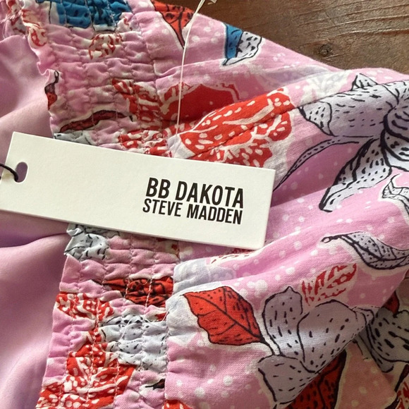 BB Dakota Floral Mini Skirt in Pink, Red, and Blue - Picture 3 of 5